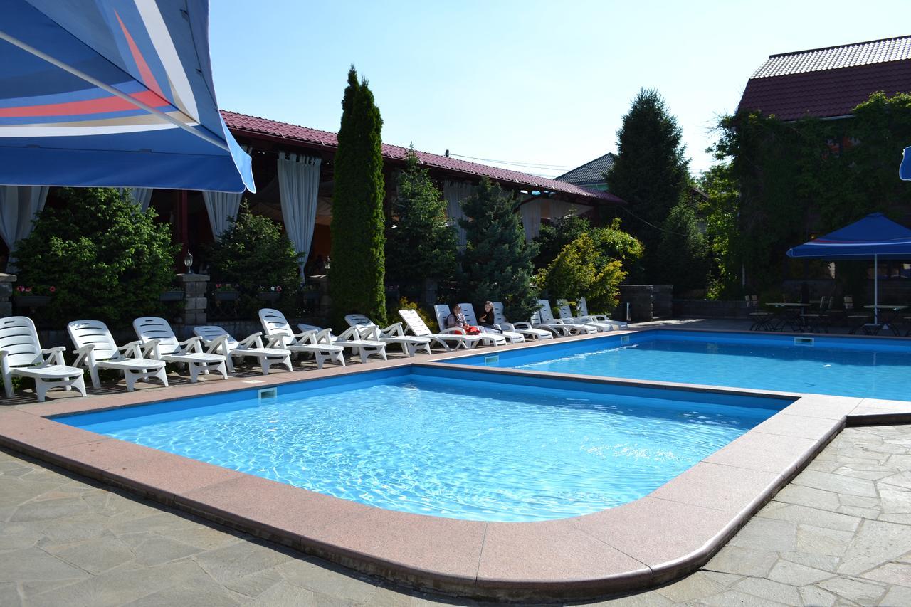 Stary Melnik Hotel Almaty Bagian luar foto